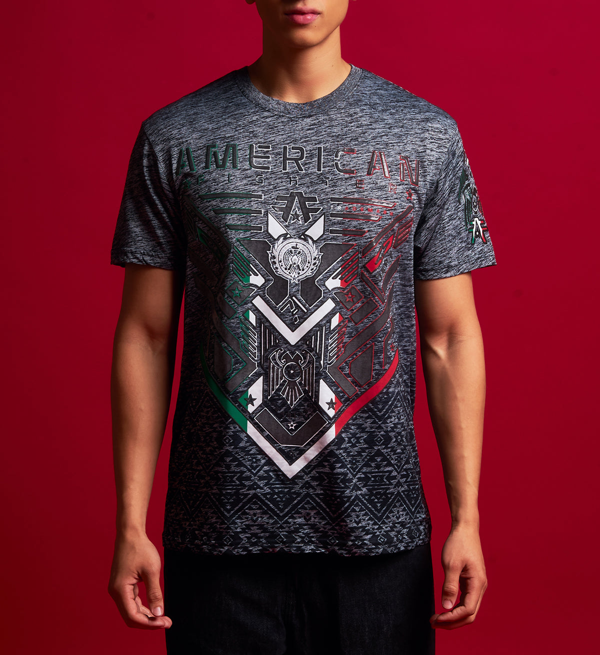 Buckingham Tee
