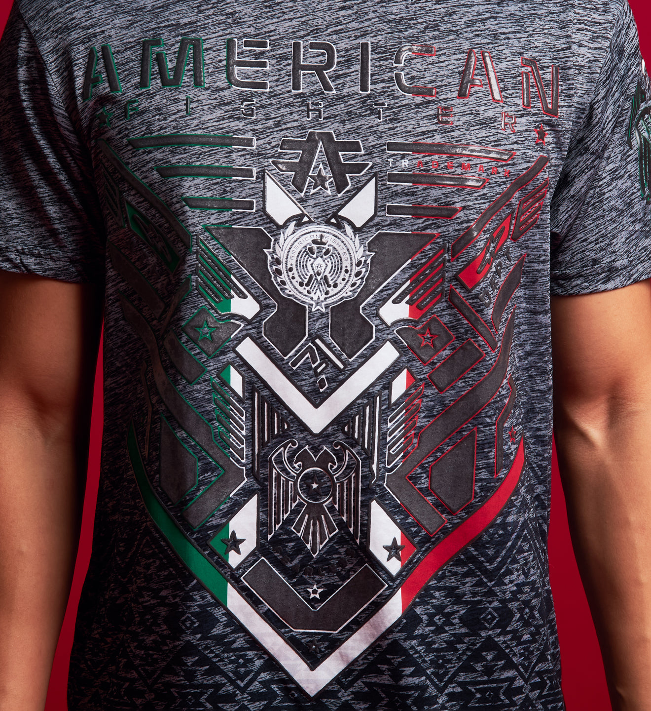 Buckingham Tee