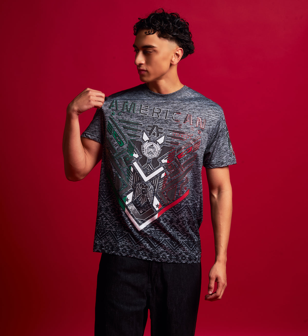 Buckingham Tee
